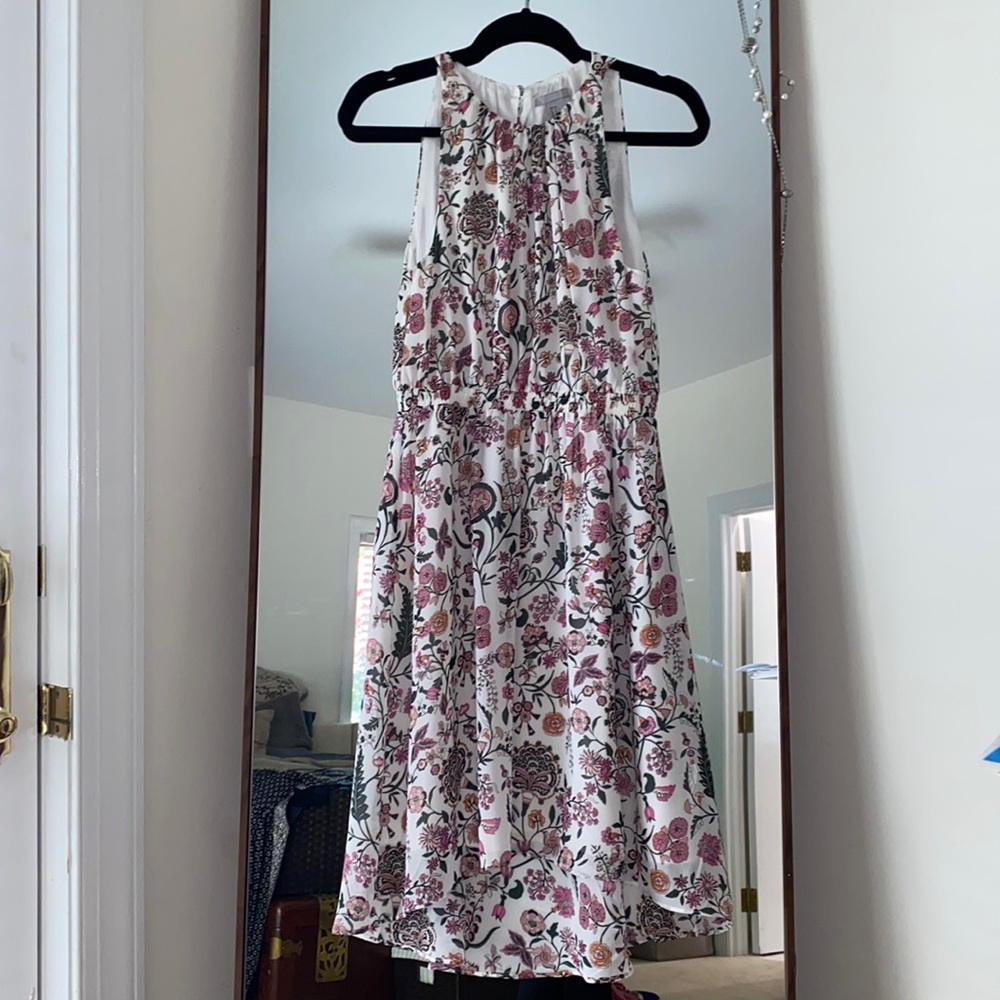 Floral sleeveless dress.